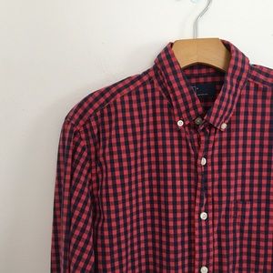 GAP Gingham Red & Navy Long Sleeve Button Up